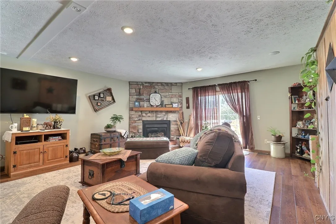 5528 Clearview Drive, Stockbridge, New York 13409, Stockbridge, New York 13409, 3 Bedrooms Bedrooms, 9 Rooms Rooms,2 BathroomsBathrooms,Residential,Closed,5528 Clearview Drive, Stockbridge, New York 13409,0,S1602858