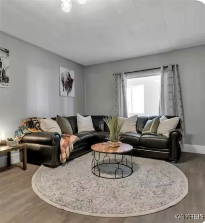 723 Perry Street, Buffalo, New York 14210, Buffalo, New York 14210, 8 Bedrooms Bedrooms, ,4 BathroomsBathrooms,Residential,Closed,723 Perry Street, Buffalo, New York 14210,0,B1602881