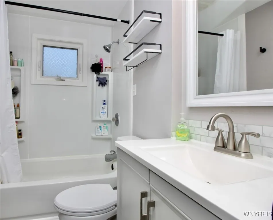 17 Ontario Drive, Cheektowaga, New York 14225, Cheektowaga, New York 14225, 3 Bedrooms Bedrooms, 7 Rooms Rooms,1 BathroomBathrooms,Residential,Closed,17 Ontario Drive, Cheektowaga, New York 14225,0,B1602825