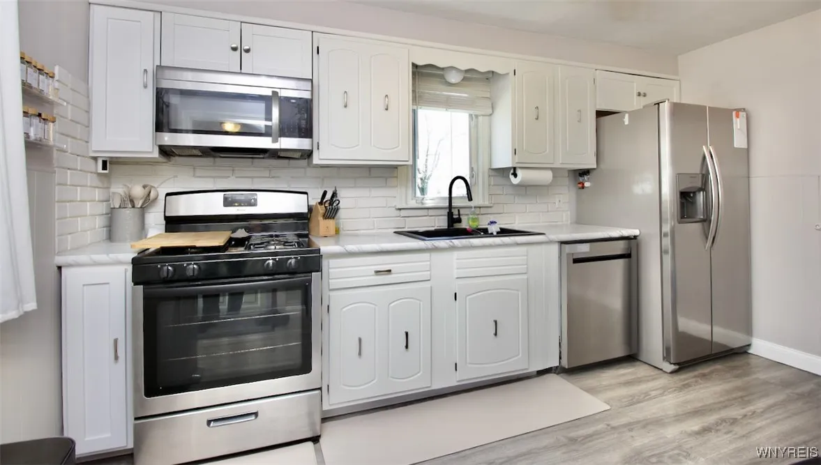 17 Ontario Drive, Cheektowaga, New York 14225, Cheektowaga, New York 14225, 3 Bedrooms Bedrooms, 7 Rooms Rooms,1 BathroomBathrooms,Residential,Closed,17 Ontario Drive, Cheektowaga, New York 14225,0,B1602825