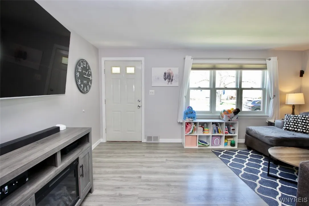 17 Ontario Drive, Cheektowaga, New York 14225, Cheektowaga, New York 14225, 3 Bedrooms Bedrooms, 7 Rooms Rooms,1 BathroomBathrooms,Residential,Closed,17 Ontario Drive, Cheektowaga, New York 14225,0,B1602825