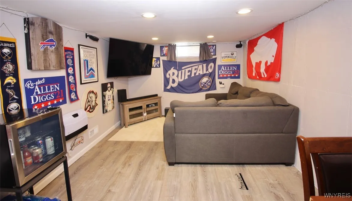 17 Ontario Drive, Cheektowaga, New York 14225, Cheektowaga, New York 14225, 3 Bedrooms Bedrooms, 7 Rooms Rooms,1 BathroomBathrooms,Residential,Closed,17 Ontario Drive, Cheektowaga, New York 14225,0,B1602825