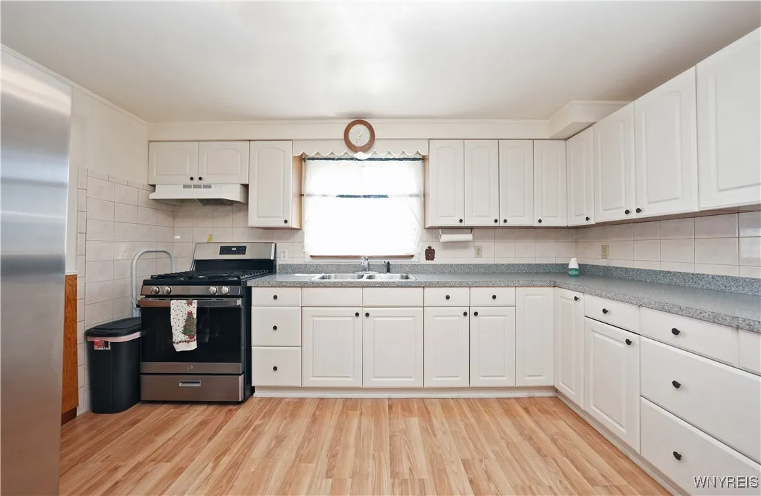 178 Highland Avenue, Tonawanda-city, New York 1415, Tonawanda, New York 14150, 4 Bedrooms Bedrooms, 7 Rooms Rooms,1 BathroomBathrooms,Residential,Closed,178 Highland Avenue, Tonawanda-city, New York 1415,0,B1602645