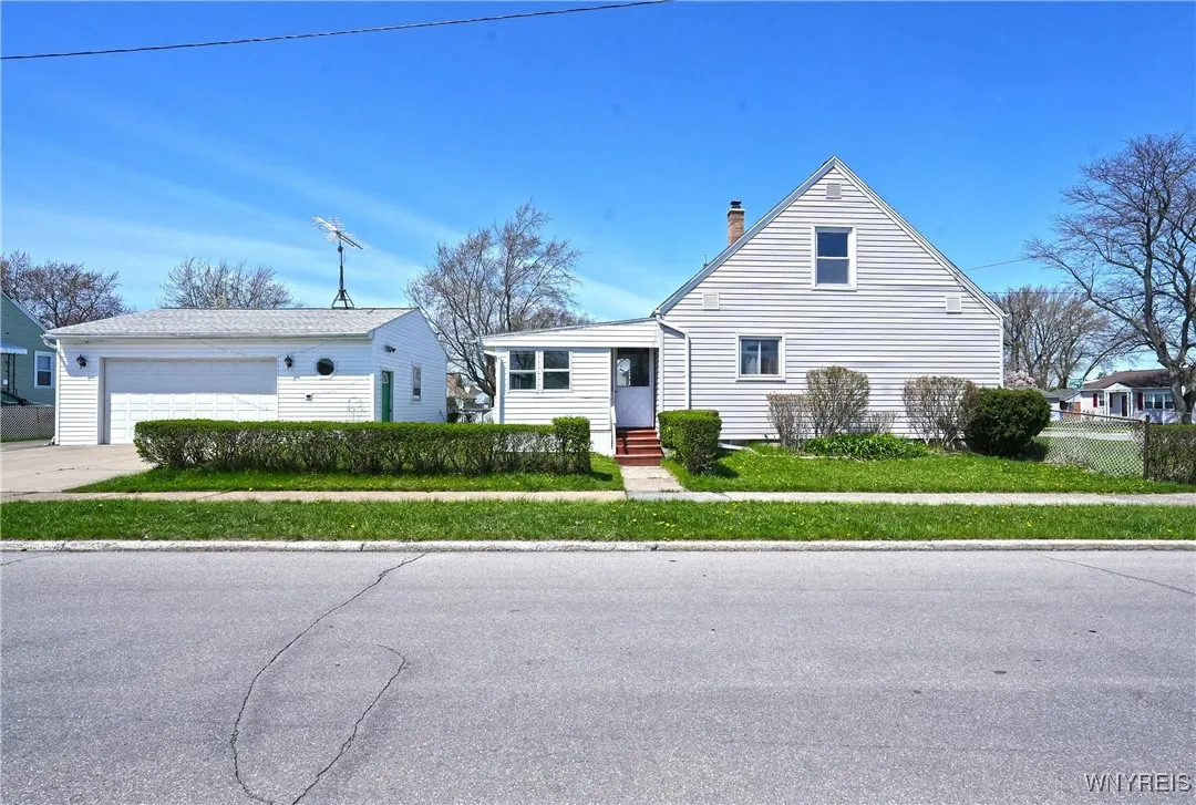 178 Highland Avenue, Tonawanda-city, New York 1415, Tonawanda, New York 14150, 4 Bedrooms Bedrooms, 7 Rooms Rooms,1 BathroomBathrooms,Residential,For Sale,178 Highland Avenue, Tonawanda-city, New York 1415,B1602645