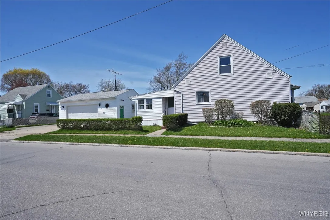 178 Highland Avenue, Tonawanda-city, New York 1415, Tonawanda, New York 14150, 4 Bedrooms Bedrooms, 7 Rooms Rooms,1 BathroomBathrooms,Residential,For Sale,178 Highland Avenue, Tonawanda-city, New York 1415,B1602645