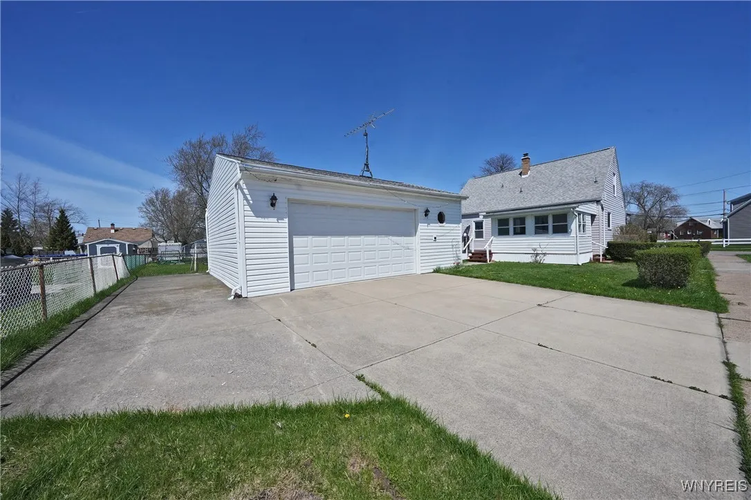 178 Highland Avenue, Tonawanda-city, New York 1415, Tonawanda, New York 14150, 4 Bedrooms Bedrooms, 7 Rooms Rooms,1 BathroomBathrooms,Residential,Closed,178 Highland Avenue, Tonawanda-city, New York 1415,0,B1602645