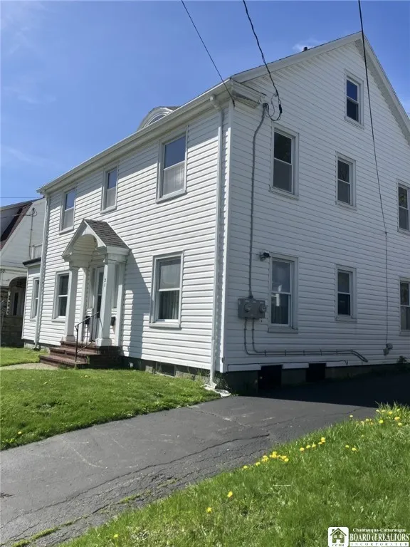 31 Falconer Street, Jamestown, New York 14701, Jamestown, New York 14701, 4 Bedrooms Bedrooms, ,2 BathroomsBathrooms,Residential,Closed,31 Falconer Street, Jamestown, New York 14701,0,R1602682