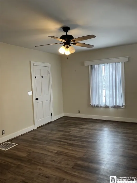 First floor unit Living room
