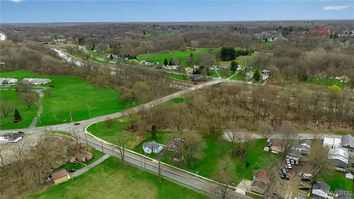 82 Lake Avenue, Lockport-city, New York 14094, Lockport City, New York 14094, 2 Bedrooms Bedrooms, 7 Rooms Rooms,1 BathroomBathrooms,Residential,For Sale,82 Lake Avenue, Lockport-city, New York 14094,0,B1600643