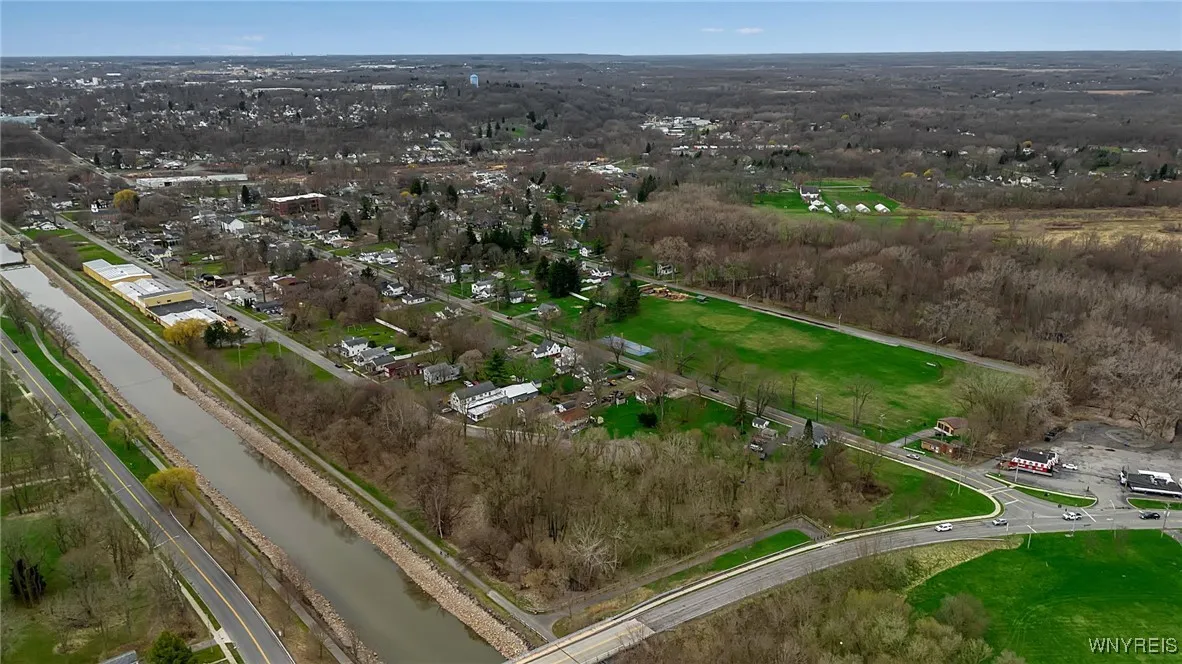 82 Lake Avenue, Lockport-city, New York 14094, Lockport City, New York 14094, 2 Bedrooms Bedrooms, 7 Rooms Rooms,1 BathroomBathrooms,Residential,For Sale,82 Lake Avenue, Lockport-city, New York 14094,0,B1600643