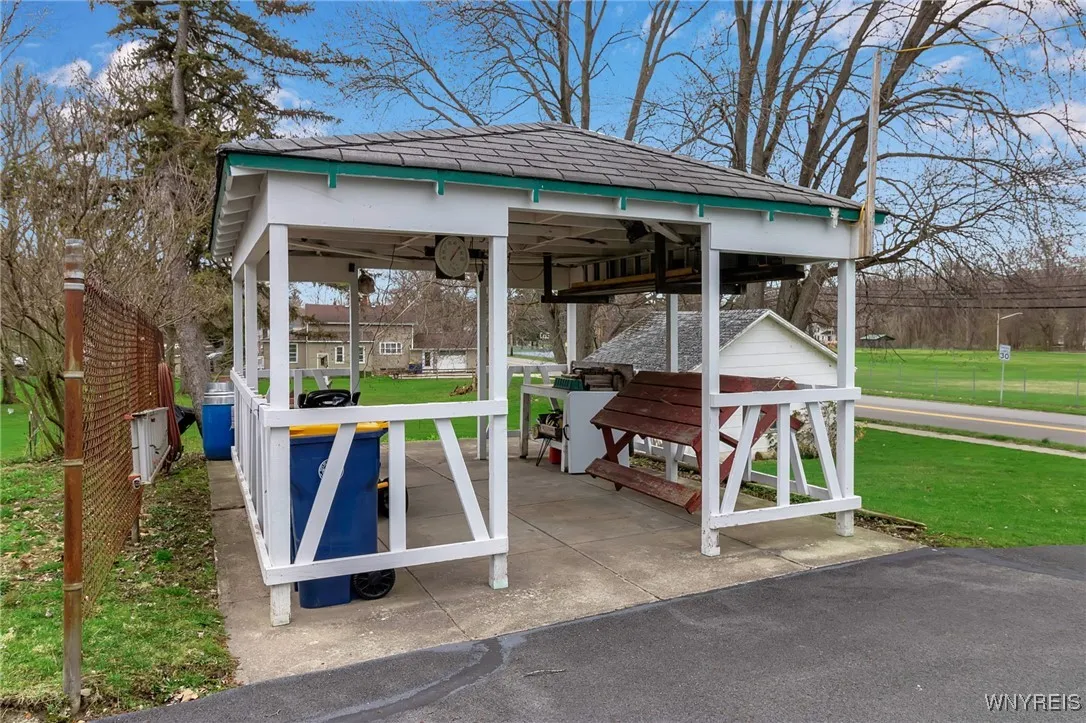 82 Lake Avenue, Lockport-city, New York 14094, Lockport City, New York 14094, 2 Bedrooms Bedrooms, 7 Rooms Rooms,1 BathroomBathrooms,Residential,For Sale,82 Lake Avenue, Lockport-city, New York 14094,0,B1600643