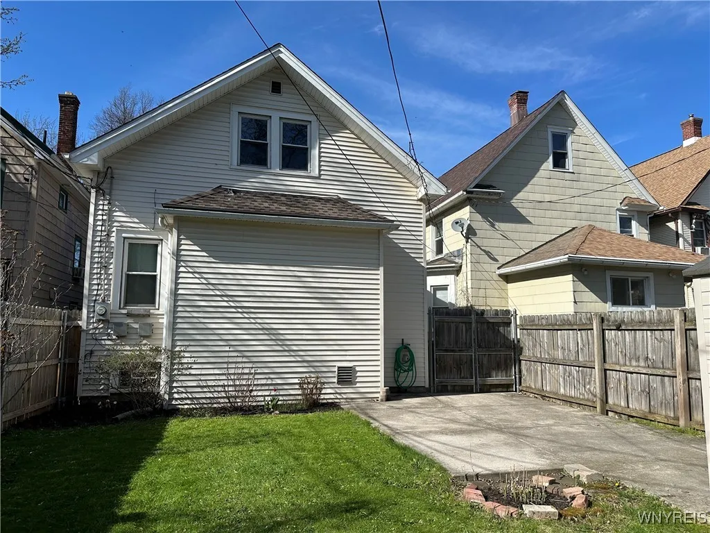 185 Villa Avenue, Buffalo, New York 14216, Buffalo, New York 14216, 3 Bedrooms Bedrooms, ,2 BathroomsBathrooms,Residential,Closed,185 Villa Avenue, Buffalo, New York 14216,0,B1602871
