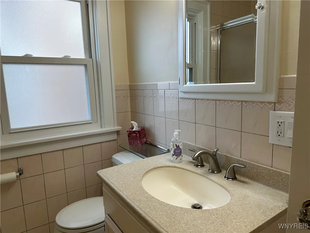 185 Villa Avenue, Buffalo, New York 14216, Buffalo, New York 14216, 3 Bedrooms Bedrooms, ,2 BathroomsBathrooms,Residential,Closed,185 Villa Avenue, Buffalo, New York 14216,0,B1602871