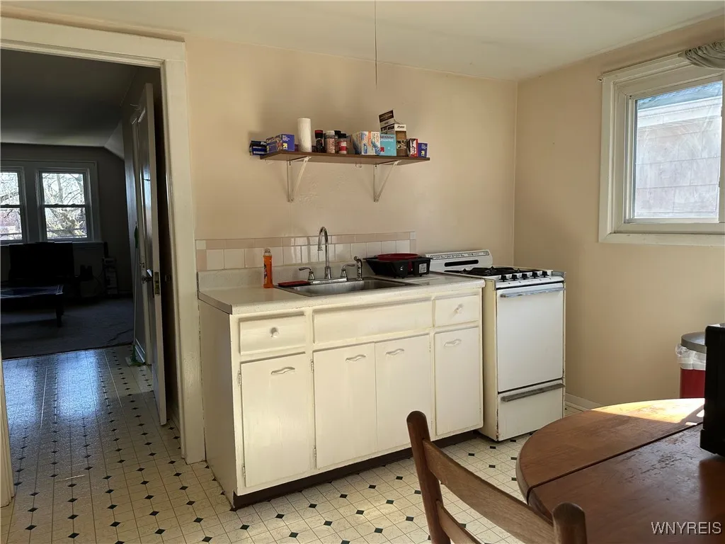 185 Villa Avenue, Buffalo, New York 14216, Buffalo, New York 14216, 3 Bedrooms Bedrooms, ,2 BathroomsBathrooms,Residential,Closed,185 Villa Avenue, Buffalo, New York 14216,0,B1602871