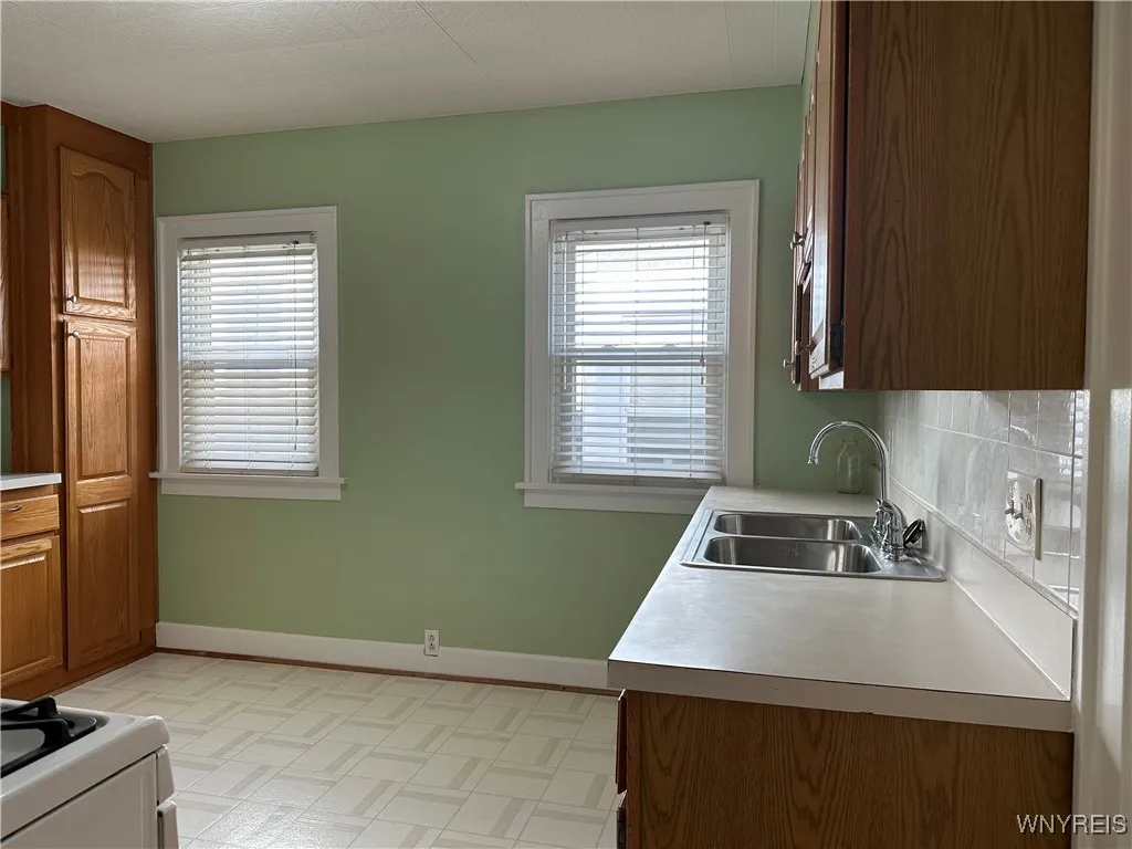 185 Villa Avenue, Buffalo, New York 14216, Buffalo, New York 14216, 3 Bedrooms Bedrooms, ,2 BathroomsBathrooms,Residential,Closed,185 Villa Avenue, Buffalo, New York 14216,0,B1602871