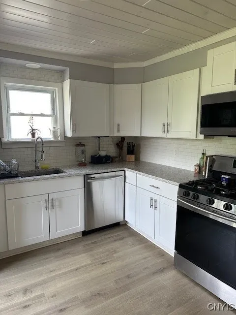 714 State Street, Clayton, New York 13624, Clayton, New York 13624, 3 Bedrooms Bedrooms, 6 Rooms Rooms,1 BathroomBathrooms,Residential,Closed,714 State Street, Clayton, New York 13624,0,S1602655
