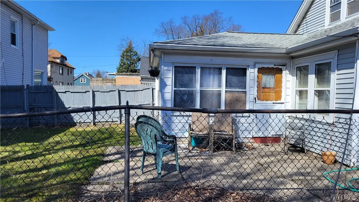 2047 Clinton Street, Buffalo, New York 14206, Buffalo, New York 14206, ,Commercial Sale,For Sale,2047 Clinton Street, Buffalo, New York 14206,0,B1602930