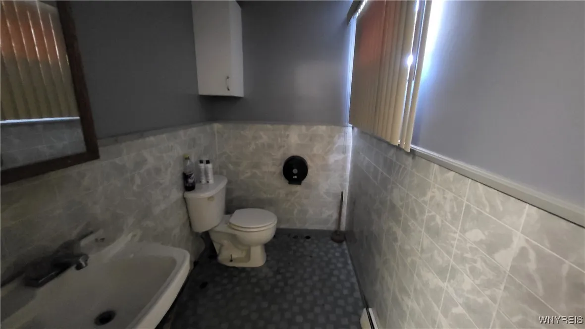 2047 Clinton Street, Buffalo, New York 14206, Buffalo, New York 14206, ,Commercial Sale,For Sale,2047 Clinton Street, Buffalo, New York 14206,B1602930