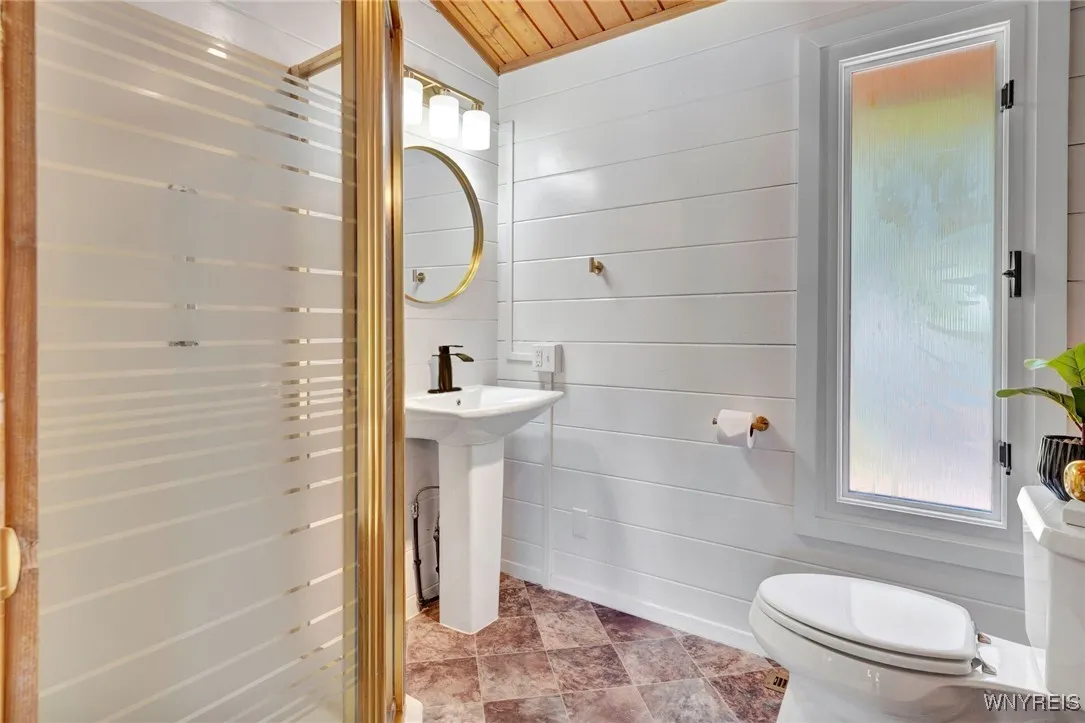 256 West Shore Road, Cuba, New York 14727, Cuba, New York 14727, 4 Bedrooms Bedrooms, 10 Rooms Rooms,3 BathroomsBathrooms,Residential,Closed,256 West Shore Road, Cuba, New York 14727,0,B1587561