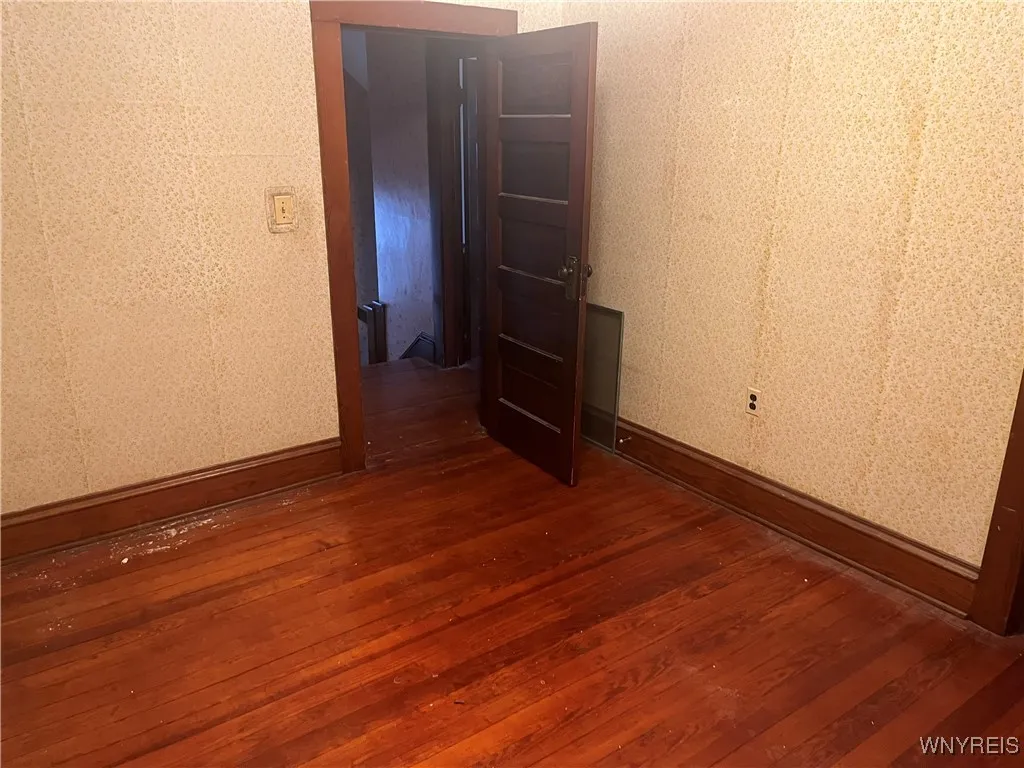122 Main Street, Hanover, New York 14136, Hanover, New York 14136, 3 Bedrooms Bedrooms, 5 Rooms Rooms,1 BathroomBathrooms,Residential,Closed,122 Main Street, Hanover, New York 14136,0,B1603157