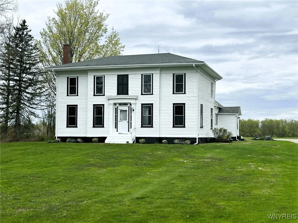 7310 Milestrip Road, Orchard Park, New York 14127, Orchard Park, New York 14127, 4 Bedrooms Bedrooms, 10 Rooms Rooms,2 BathroomsBathrooms,Residential,Closed,7310 Milestrip Road, Orchard Park, New York 14127,B1603116