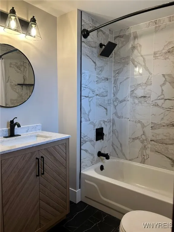 Bedroom 3 & 4 Full Bath