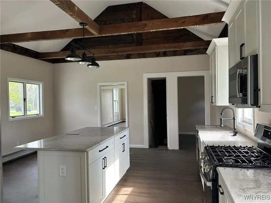 7310 Milestrip Road, Orchard Park, New York 14127, Orchard Park, New York 14127, 4 Bedrooms Bedrooms, 10 Rooms Rooms,2 BathroomsBathrooms,Residential,Closed,7310 Milestrip Road, Orchard Park, New York 14127,B1603116
