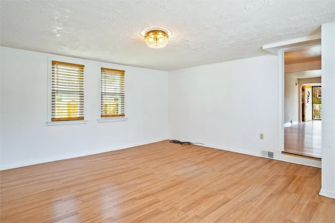 1914 Norton Street, Rochester, New York 14609, Rochester, New York 14609, 3 Bedrooms Bedrooms, 7 Rooms Rooms,1 BathroomBathrooms,Residential,Closed,1914 Norton Street, Rochester, New York 14609,0,R1602763
