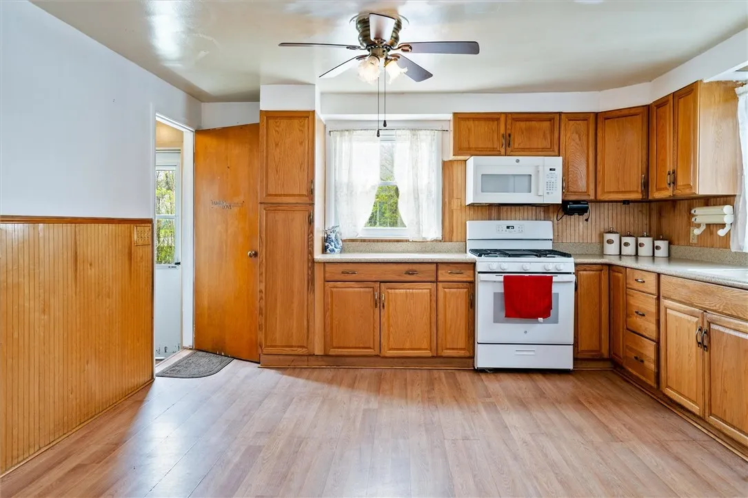 1914 Norton Street, Rochester, New York 14609, Rochester, New York 14609, 3 Bedrooms Bedrooms, 7 Rooms Rooms,1 BathroomBathrooms,Residential,Closed,1914 Norton Street, Rochester, New York 14609,0,R1602763