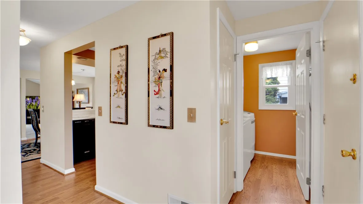 43 Ascott Lane, Webster, New York 14580, Webster, New York 14580, 3 Bedrooms Bedrooms, 7 Rooms Rooms,2 BathroomsBathrooms,Residential,Closed,43 Ascott Lane, Webster, New York 14580,0,R1598772