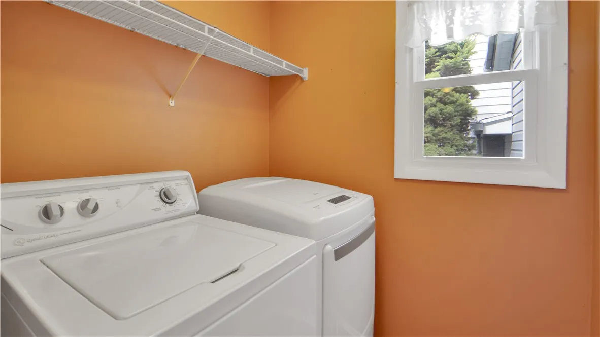 43 Ascott Lane, Webster, New York 14580, Webster, New York 14580, 3 Bedrooms Bedrooms, 7 Rooms Rooms,2 BathroomsBathrooms,Residential,Closed,43 Ascott Lane, Webster, New York 14580,0,R1598772