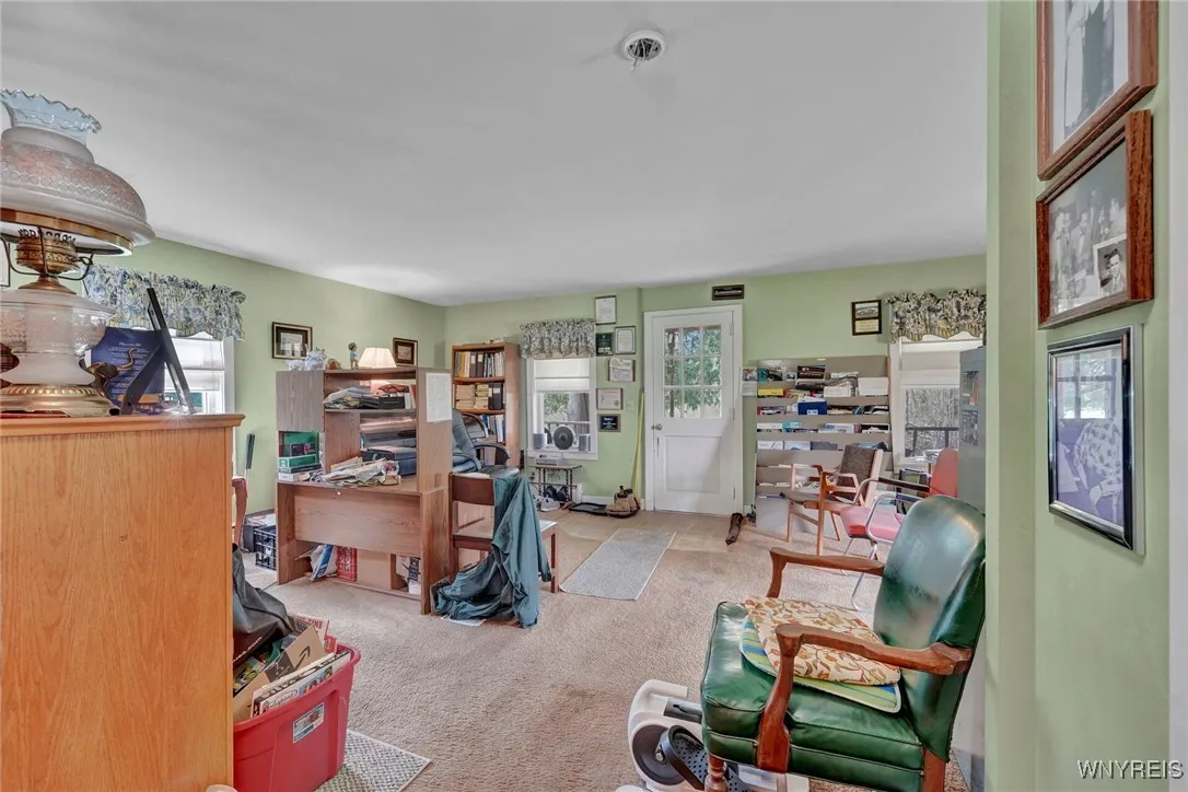 9247 North Protection Road, Holland, New York 1408, Holland, New York 14080, 2 Bedrooms Bedrooms, 6 Rooms Rooms,2 BathroomsBathrooms,Residential,Closed,9247 North Protection Road, Holland, New York 1408,B1602568