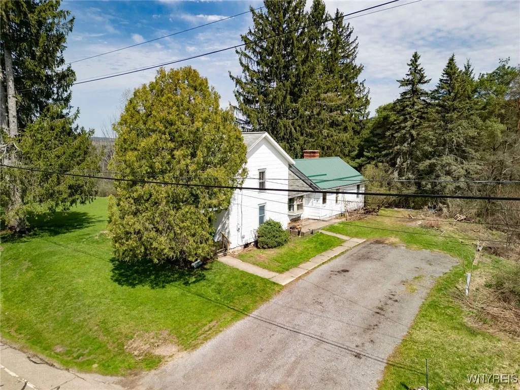 9247 North Protection Road, Holland, New York 1408, Holland, New York 14080, 2 Bedrooms Bedrooms, 6 Rooms Rooms,2 BathroomsBathrooms,Residential,Closed,9247 North Protection Road, Holland, New York 1408,B1602568