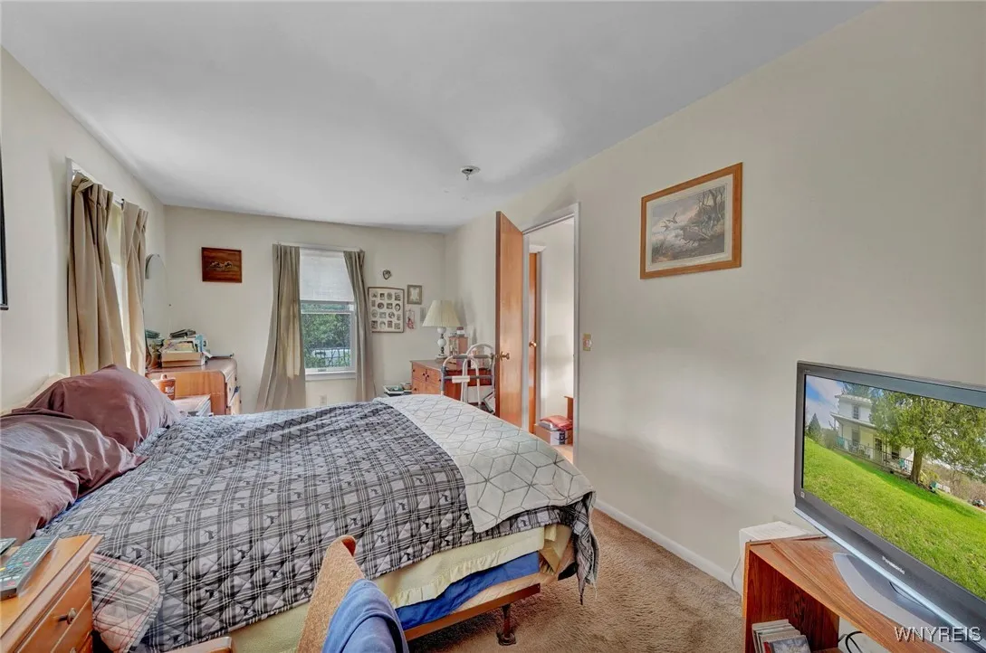 9247 North Protection Road, Holland, New York 1408, Holland, New York 14080, 2 Bedrooms Bedrooms, 6 Rooms Rooms,2 BathroomsBathrooms,Residential,Closed,9247 North Protection Road, Holland, New York 1408,B1602568