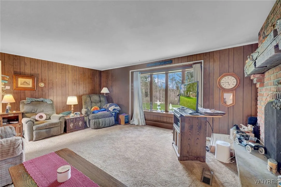9247 North Protection Road, Holland, New York 1408, Holland, New York 14080, 2 Bedrooms Bedrooms, 6 Rooms Rooms,2 BathroomsBathrooms,Residential,Closed,9247 North Protection Road, Holland, New York 1408,B1602568