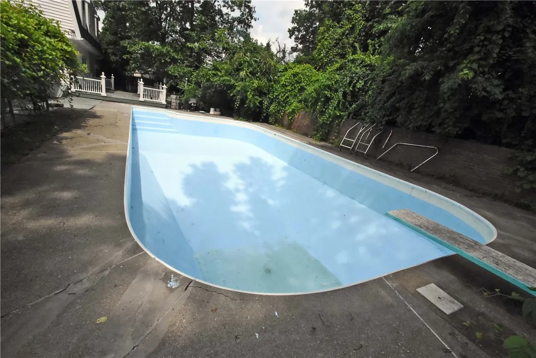 Swimming Pool has been totally refinished