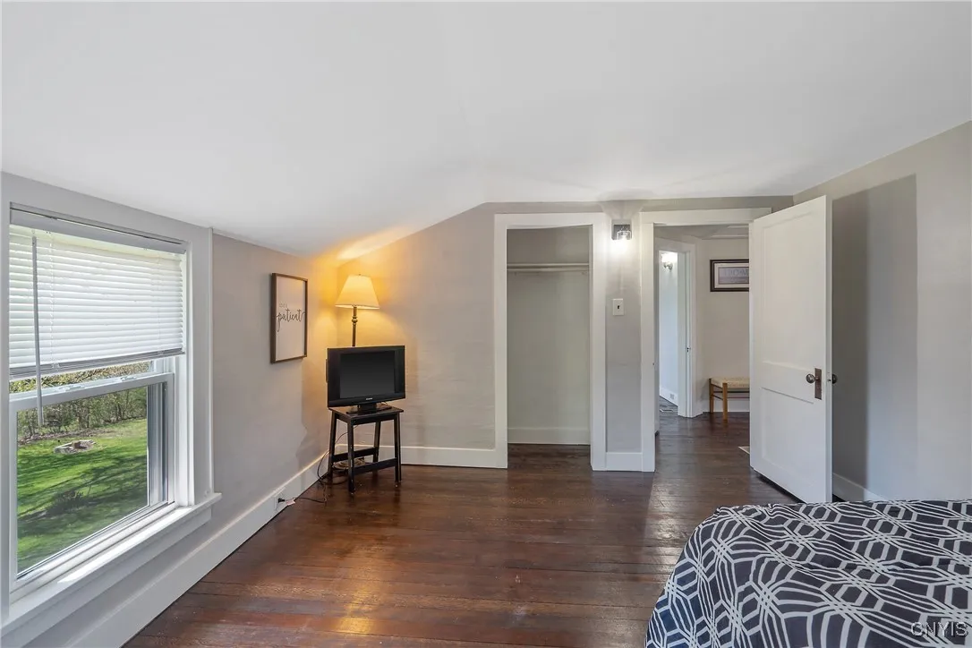 Main Bedroom  Main Bedroom