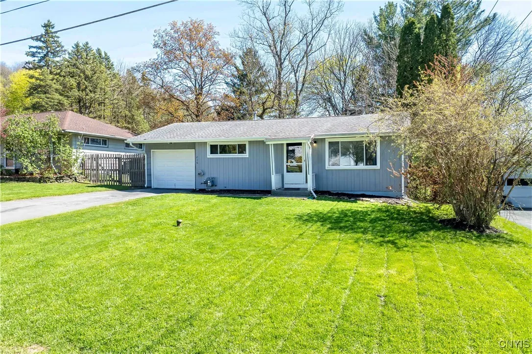 216 Pine Grove Street, Syracuse, New York 13210, Syracuse, New York 13210, 4 Bedrooms Bedrooms, 8 Rooms Rooms,2 BathroomsBathrooms,Residential,Closed,216 Pine Grove Street, Syracuse, New York 13210,0,S1603359