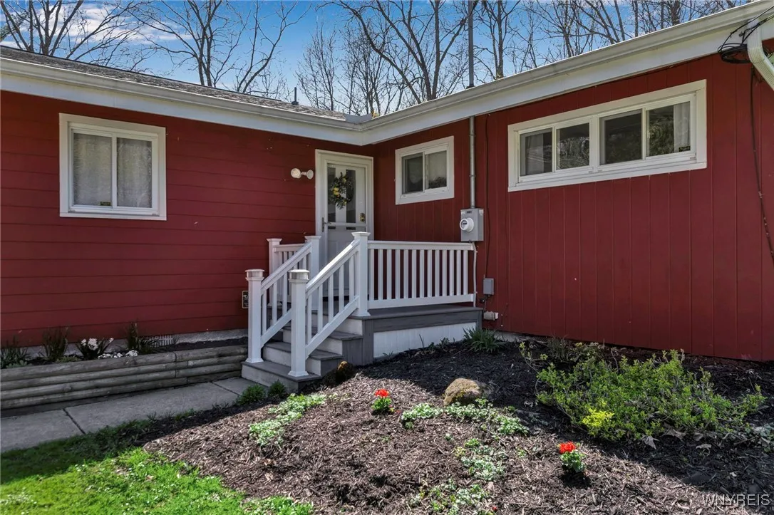 85 South Lane, Orchard Park, New York 14127, Orchard Park, New York 14127, 4 Bedrooms Bedrooms, 9 Rooms Rooms,2 BathroomsBathrooms,Residential,Closed,85 South Lane, Orchard Park, New York 14127,0,B1603322