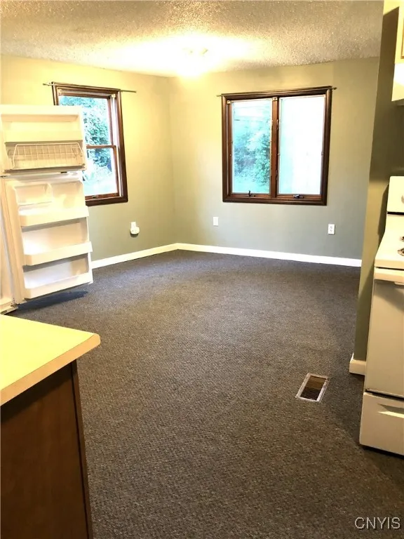 16 East 6th Street, Oswego-city, New York 13126, Oswego, New York 13126, 3 Bedrooms Bedrooms, ,3 BathroomsBathrooms,Residential,Closed,16 East 6th Street, Oswego-city, New York 13126,0,S1603173