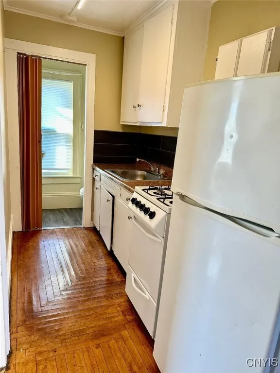 16 East 6th Street, Oswego-city, New York 13126, Oswego, New York 13126, 3 Bedrooms Bedrooms, ,3 BathroomsBathrooms,Residential,Closed,16 East 6th Street, Oswego-city, New York 13126,0,S1603173