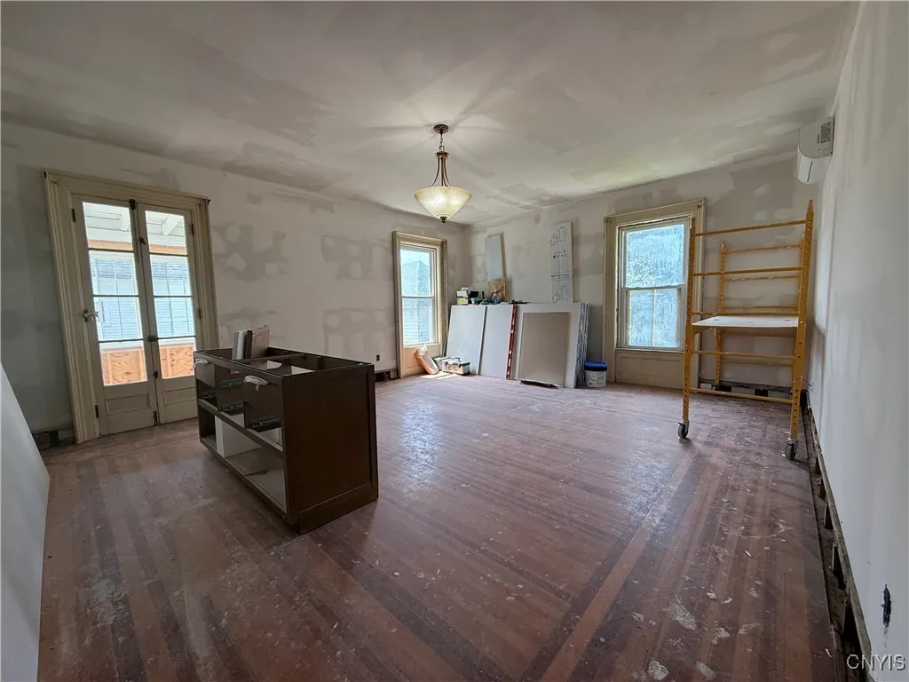 118 East 3rd Street, Oswego-city, New York 13126, Oswego, New York 13126, 4 Bedrooms Bedrooms, 12 Rooms Rooms,2 BathroomsBathrooms,Residential,For Sale,118 East 3rd Street, Oswego-city, New York 13126,S1597338