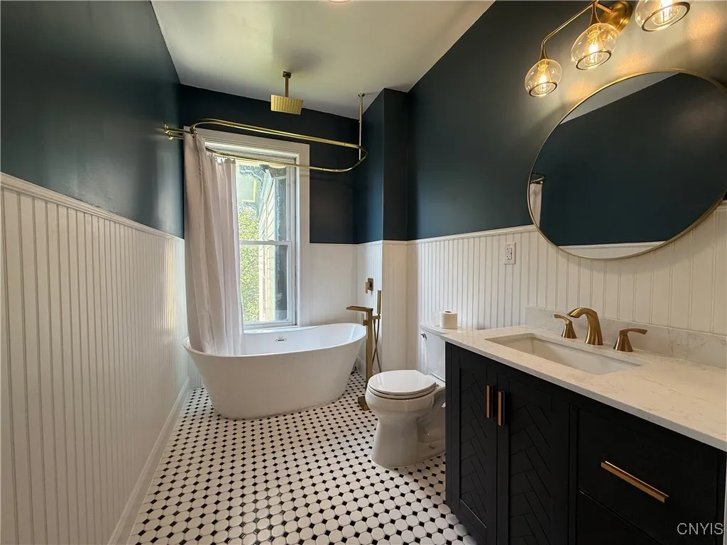 2nd floor full finished bath