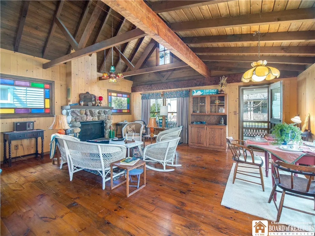 Wide open living space with the vaulted ceiling create a dramatic effect.