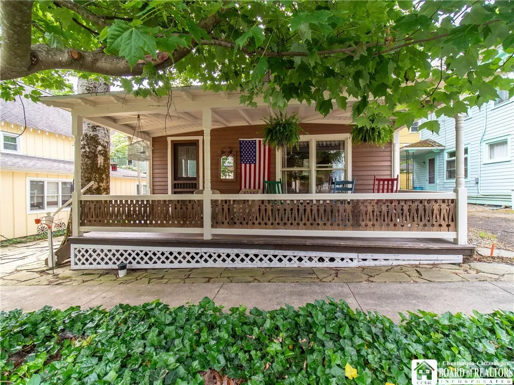 The perfect CHQ porch!