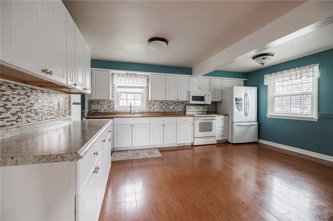 179 Church Street, Victor, New York 14564, Victor, New York 14564, 2 Bedrooms Bedrooms, 8 Rooms Rooms,2 BathroomsBathrooms,Residential,Closed,179 Church Street, Victor, New York 14564,0,R1601144