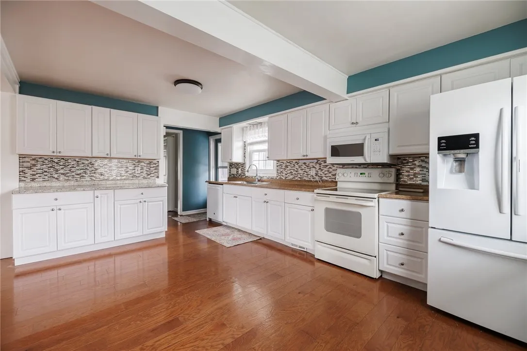 179 Church Street, Victor, New York 14564, Victor, New York 14564, 2 Bedrooms Bedrooms, 8 Rooms Rooms,2 BathroomsBathrooms,Residential,Closed,179 Church Street, Victor, New York 14564,0,R1601144