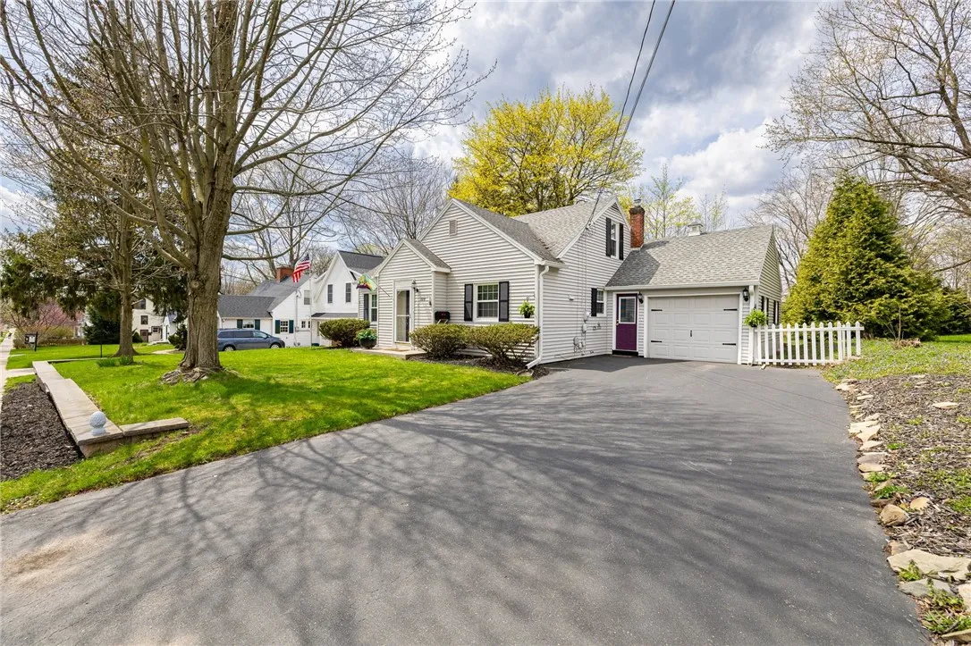 179 Church Street, Victor, New York 14564, Victor, New York 14564, 2 Bedrooms Bedrooms, 8 Rooms Rooms,2 BathroomsBathrooms,Residential,Closed,179 Church Street, Victor, New York 14564,0,R1601144