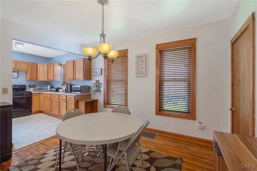 40 Lock Street, Schroeppel, New York 13135, Schroeppel, New York 13135, 4 Bedrooms Bedrooms, 10 Rooms Rooms,1 BathroomBathrooms,Residential,Closed,40 Lock Street, Schroeppel, New York 13135,0,S1602899