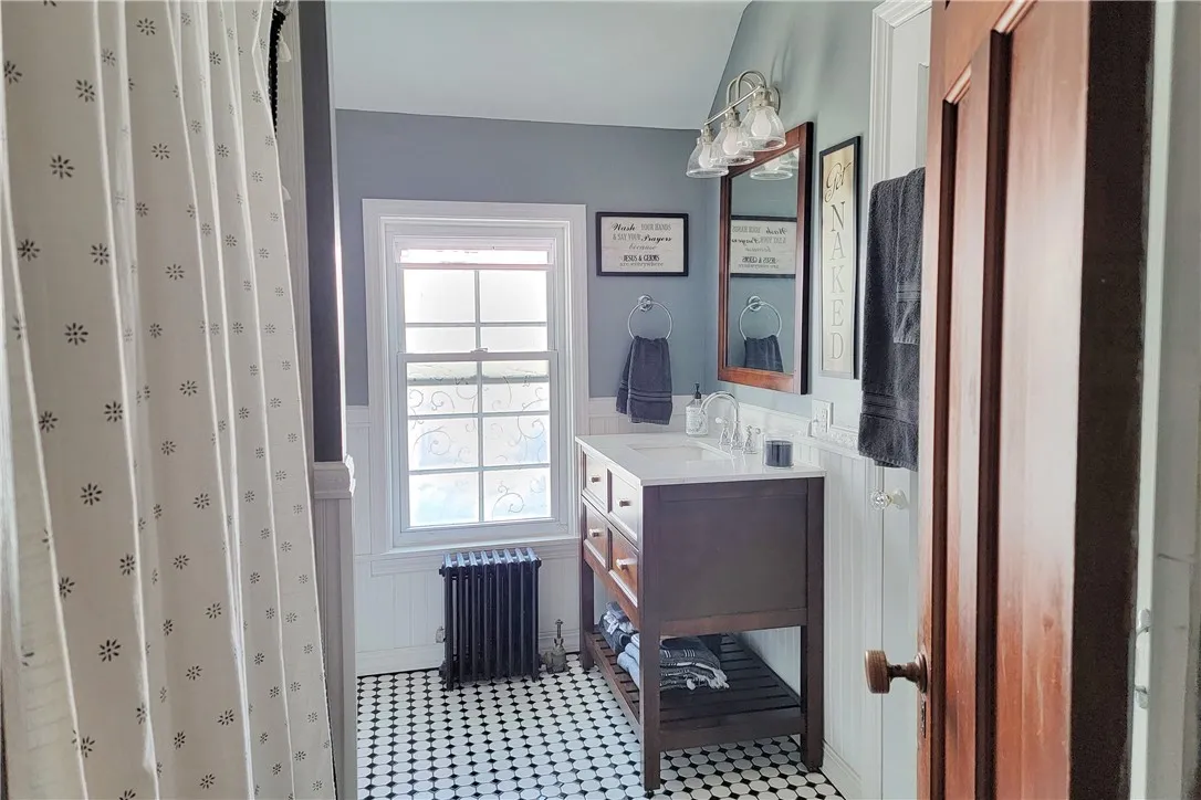 181 Lewis Street, Geneva City, New York 14456, Geneva City, New York 14456, 4 Bedrooms Bedrooms, 10 Rooms Rooms,1 BathroomBathrooms,Residential,For Sale,181 Lewis Street, Geneva City, New York 14456,0,R1602499